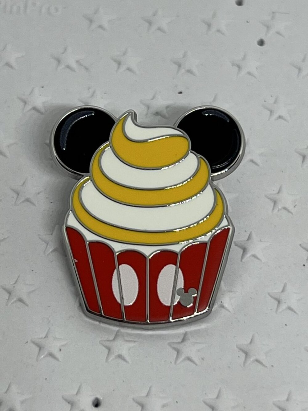 WDW Hidden Disney Series 2026 Wave A Cupcakes Disney Pin Series Mickey Mouse Pin